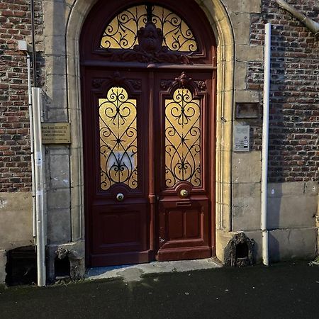 Superbe T2 A 200M De La Place Ducale Charleville-Mézières Extérieur photo